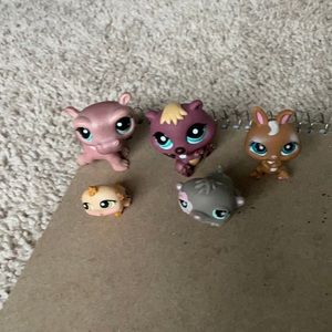 LPS coming in a pack of 4 Colors purple gray beige